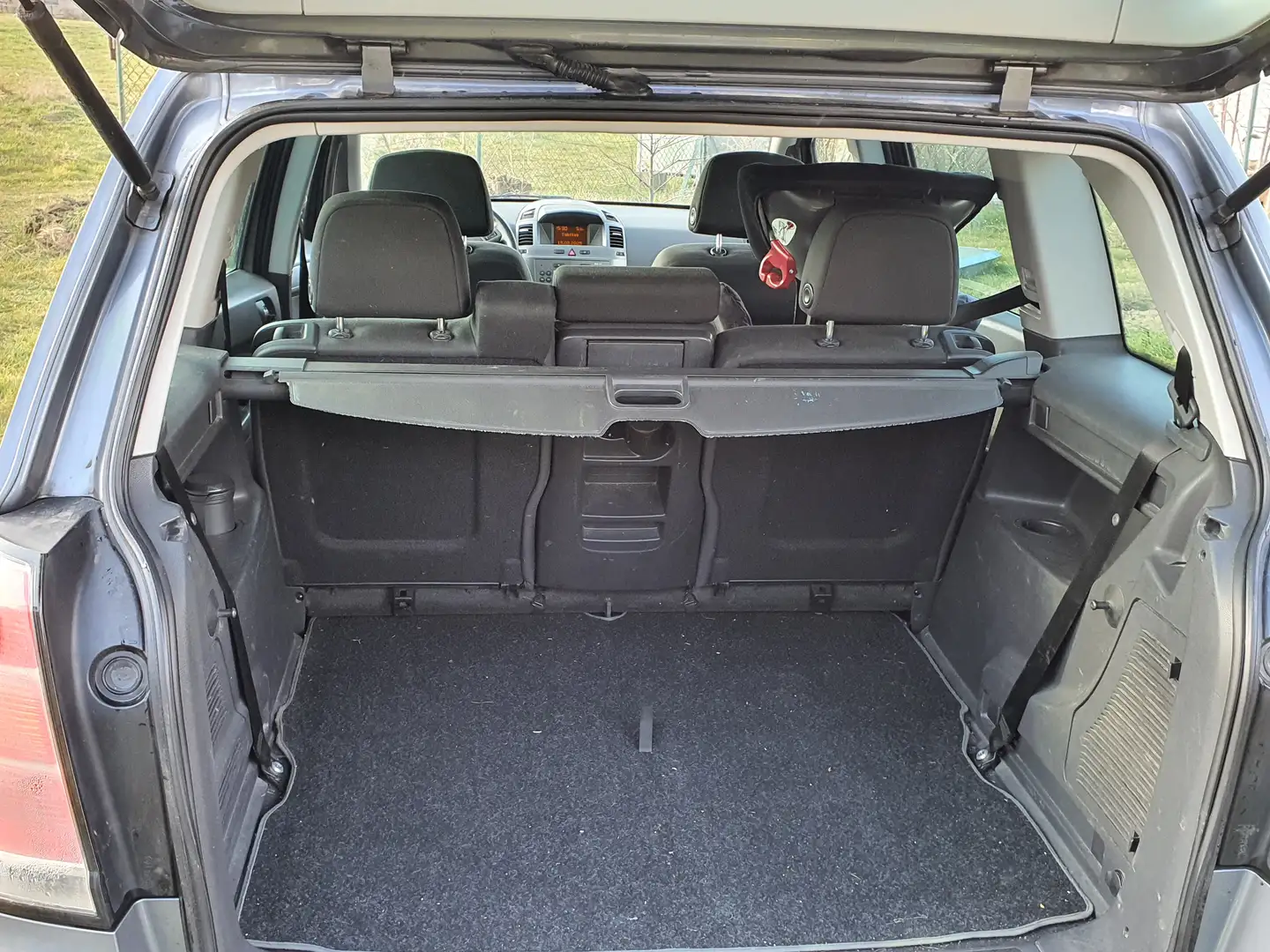 Opel Zafira 1.9 CDTI Šedá - 1