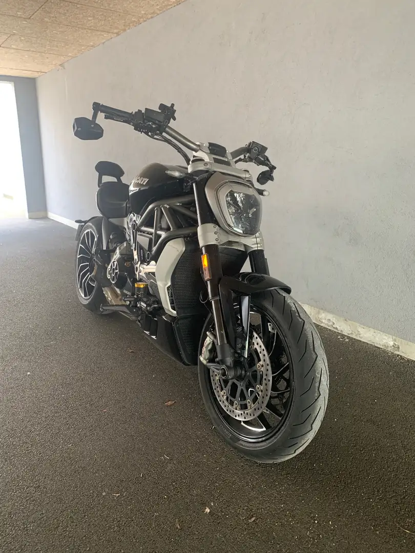 Ducati XDiavel S Чорний - 2