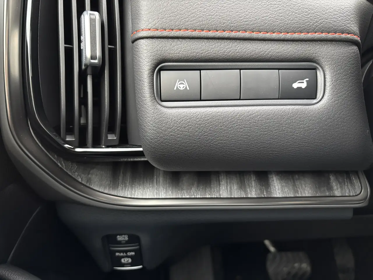 Nissan Armada снимка Nissan Armada