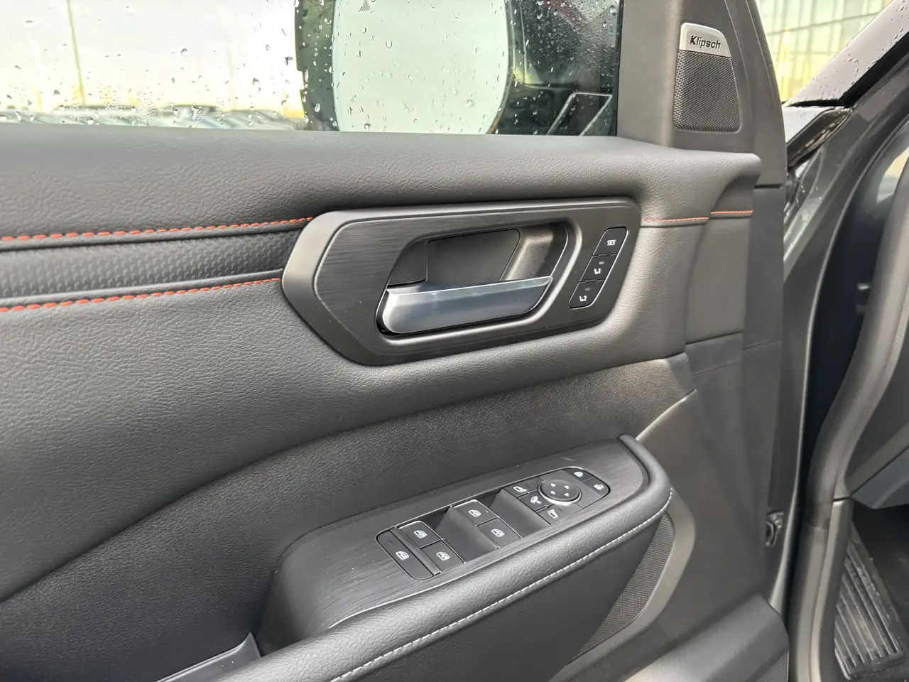 Nissan Armada снимка Nissan Armada