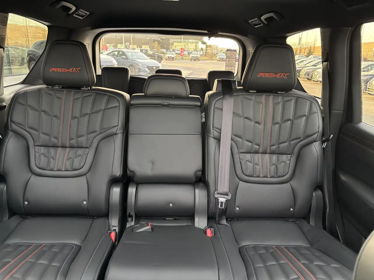 Nissan Armada снимка Nissan Armada