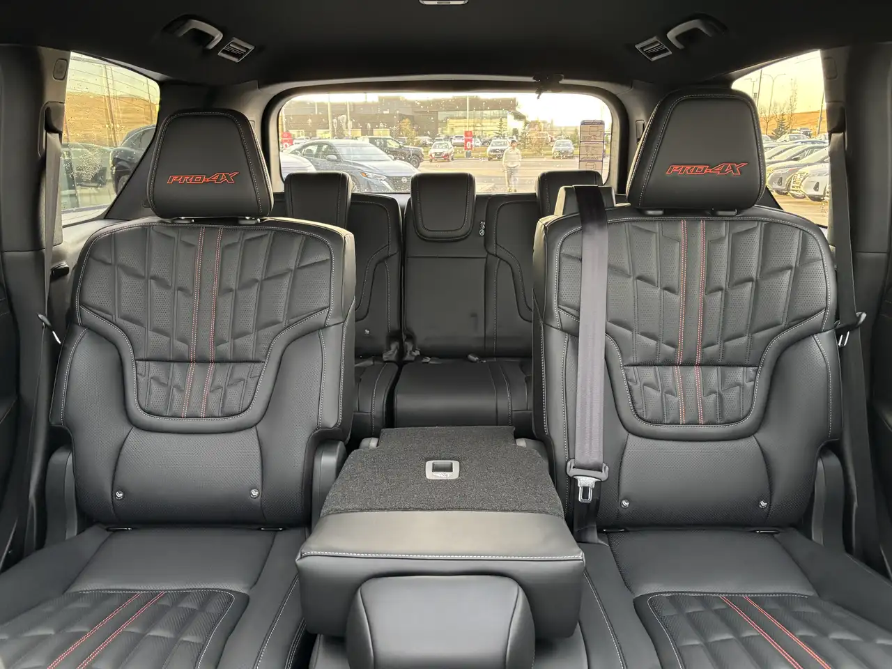 Nissan Armada снимка Nissan Armada