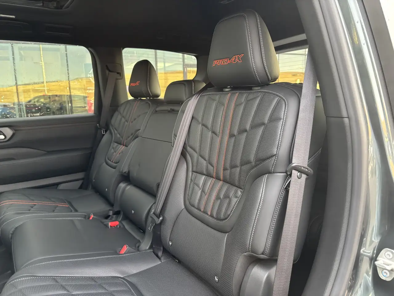 Nissan Armada снимка Nissan Armada