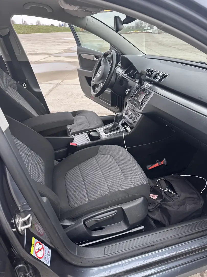 Volkswagen Passat 1.4 TSI Highl.Ex.Edition Grijs - 2