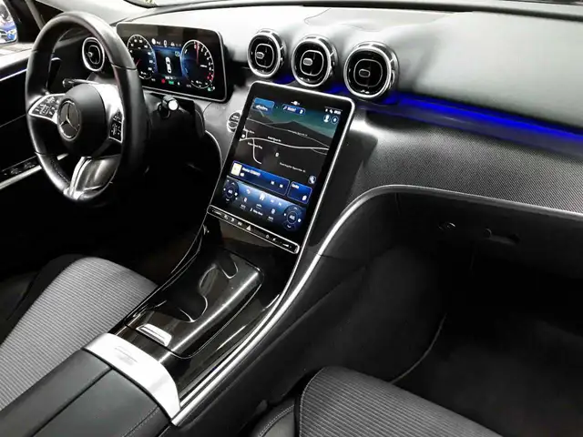 Mercedes-Benz C-Class view 9