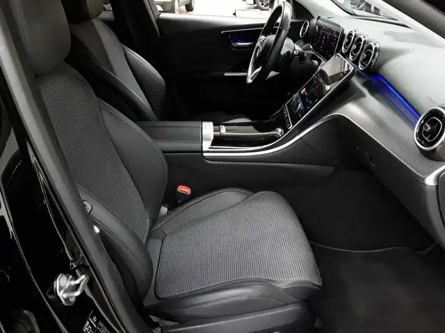 Mercedes-Benz C-Class view 8