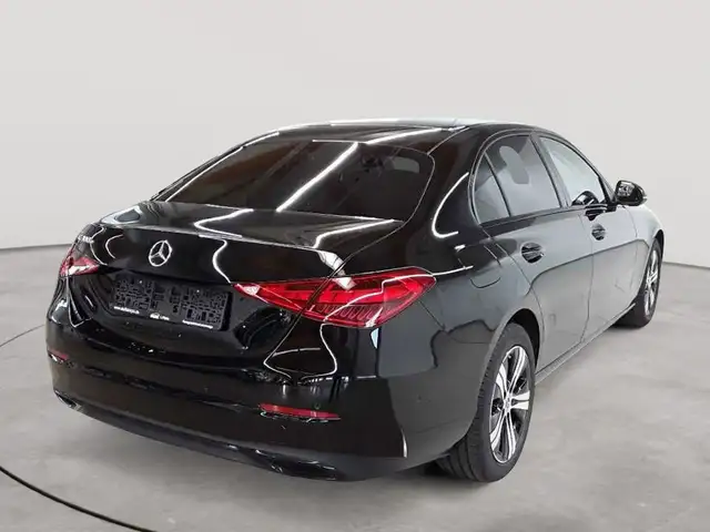 Mercedes-Benz C-Class view 4