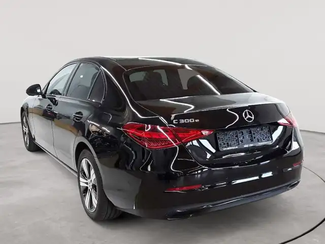 Mercedes-Benz C-Class view 5