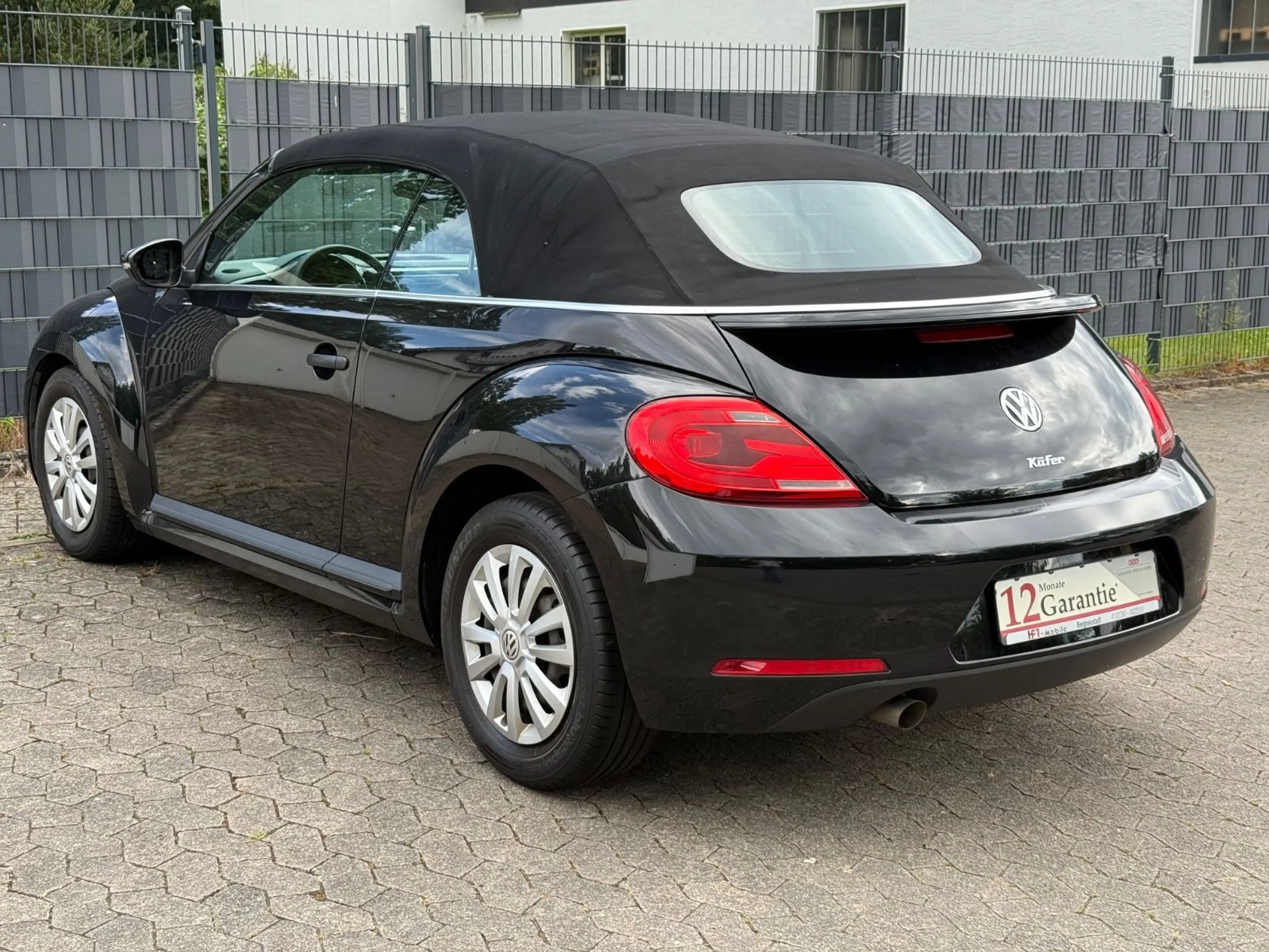 Volkswagen Beetle Cabriolet Basis BMT 1.Hand — photo 8