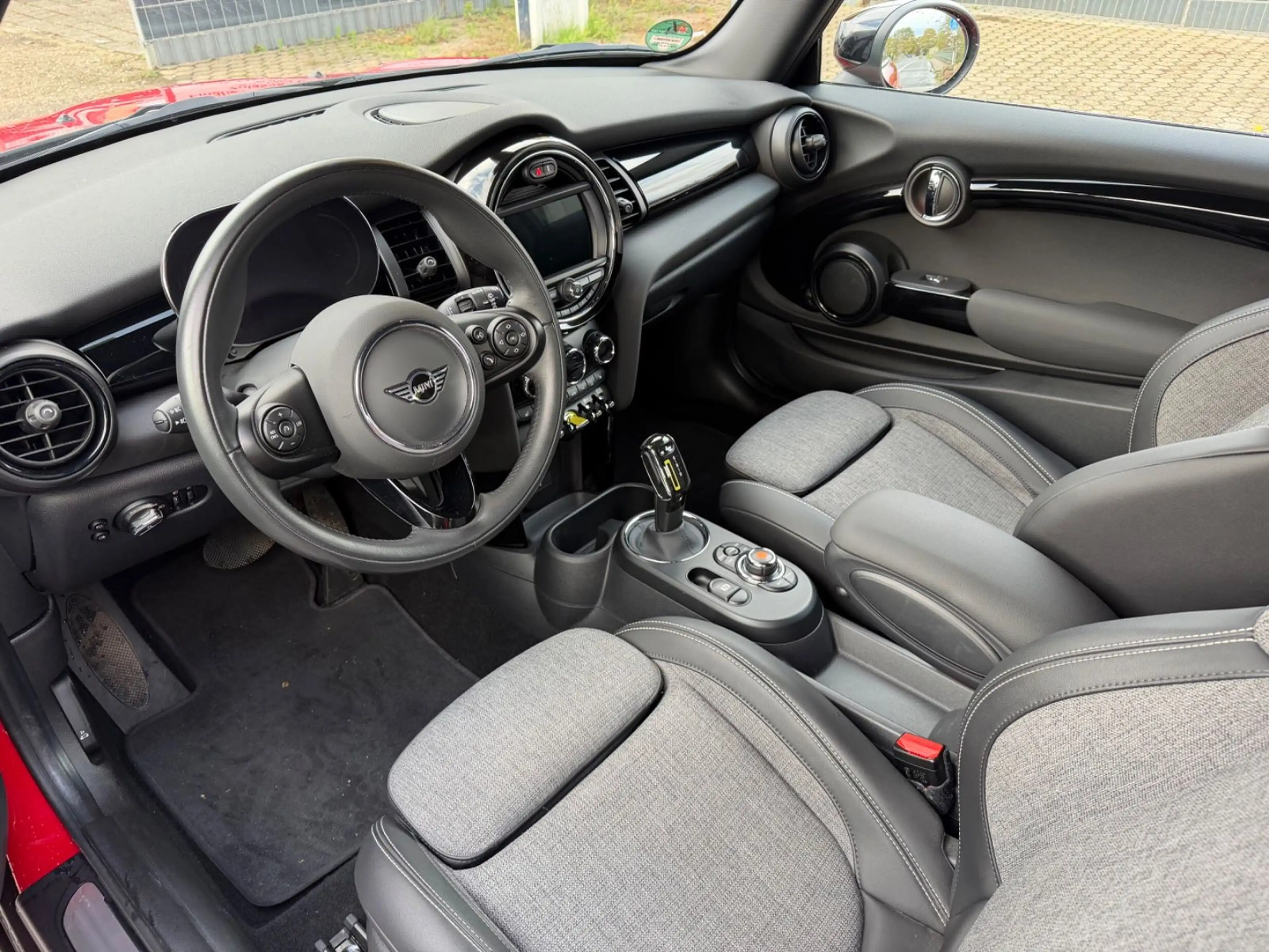 MINI Cooper SE Mini 3-trg. Cooper SE Trim M — photo 7