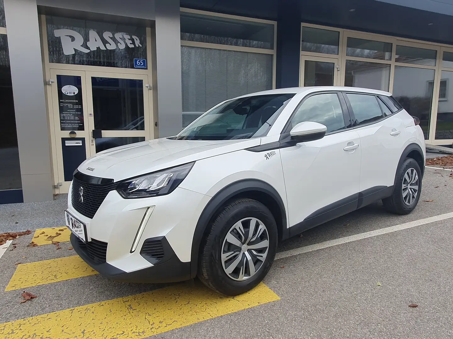 Peugeot 2008 Active PT 100 Weiß - 2