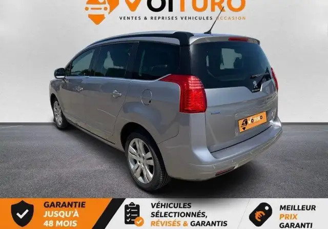 Peugeot 5008 view 3