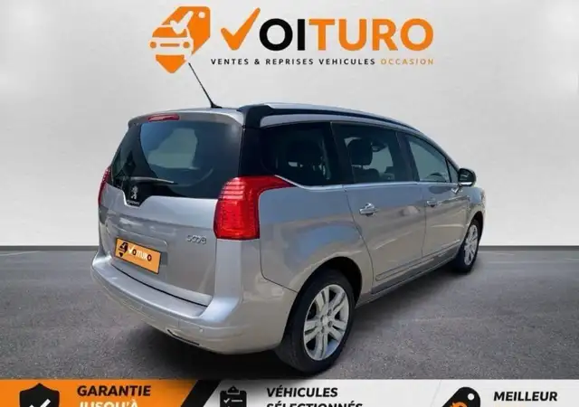 Peugeot 5008 view 4