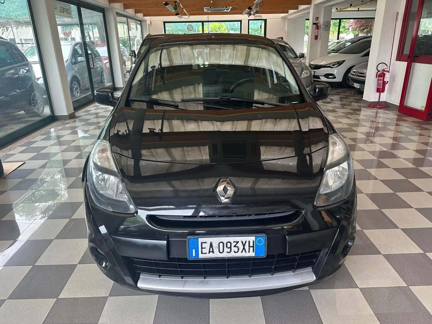 Renault Clio Renault Clio 1.2 16V 5 porte GPL Dynamique Noir - 2