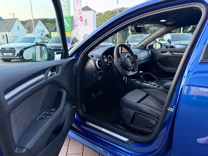 Annonce voiture d'occasion Audi RS3 - CARADIZE