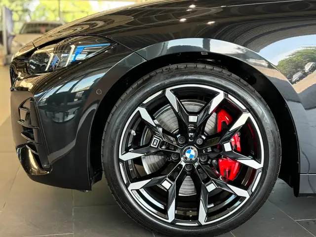 BMW 4 Series view 6