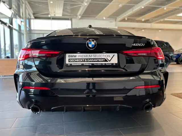 BMW 4 Series view 10