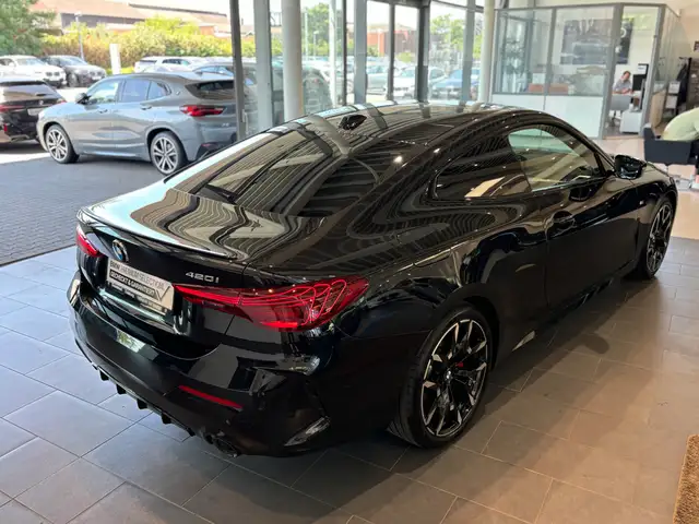 BMW 4 Series view 12