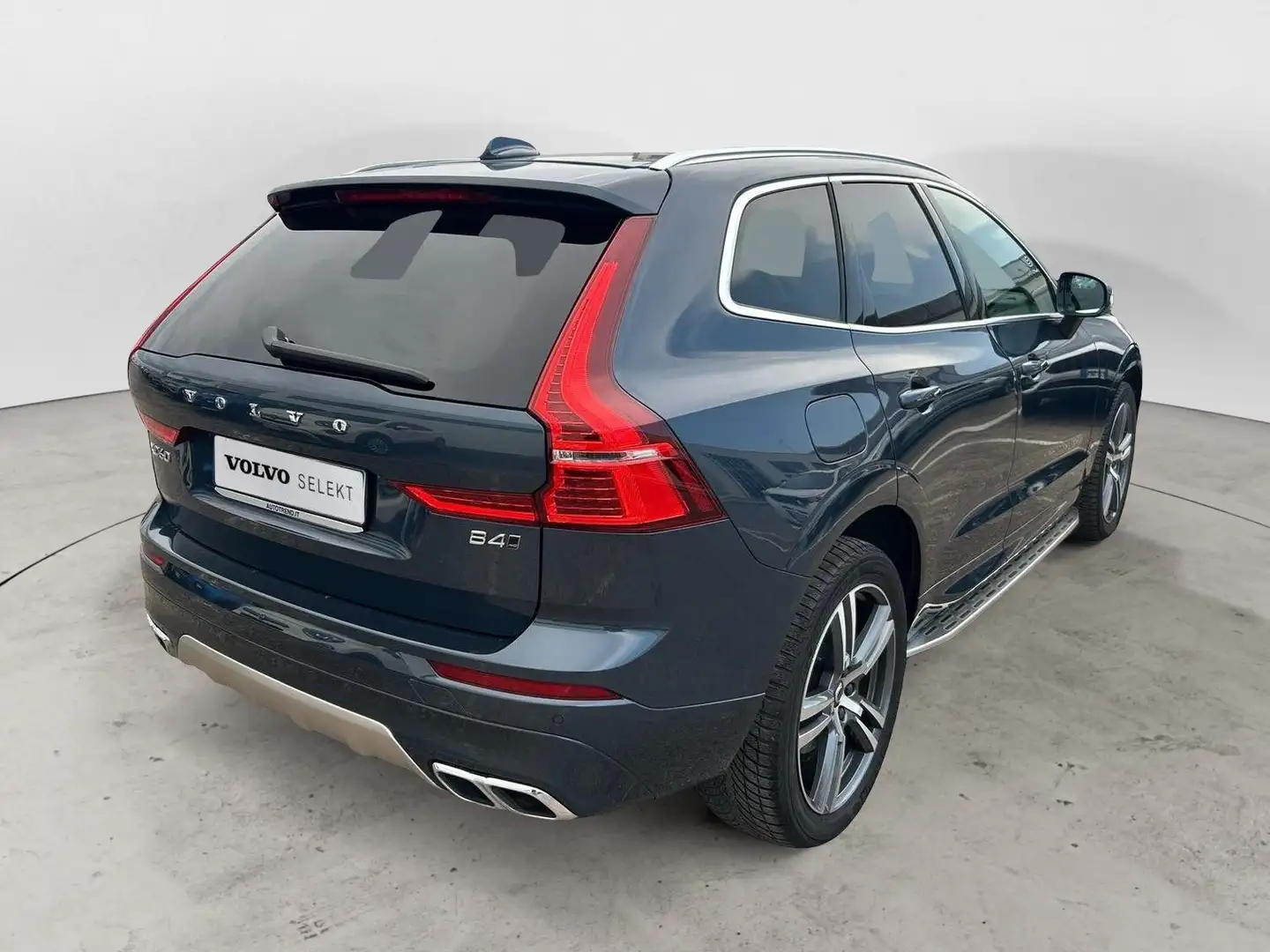 Volvo XC60 B4 197+14 CV AWD Automatica NAVI TETTO LED Moment Blu/Azzurro - 2