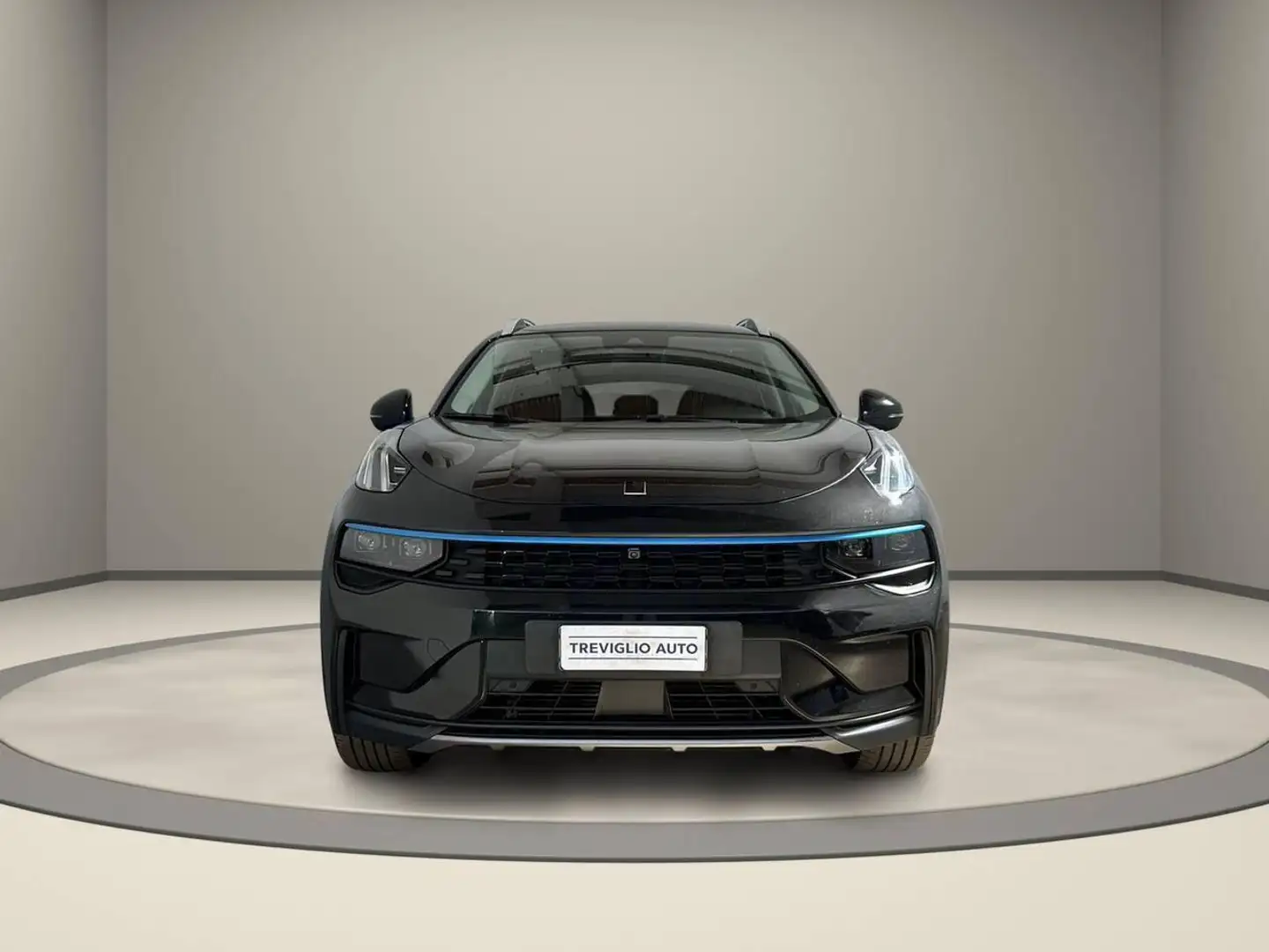 Lynk & Co 01 PHEV Schwarz - 2