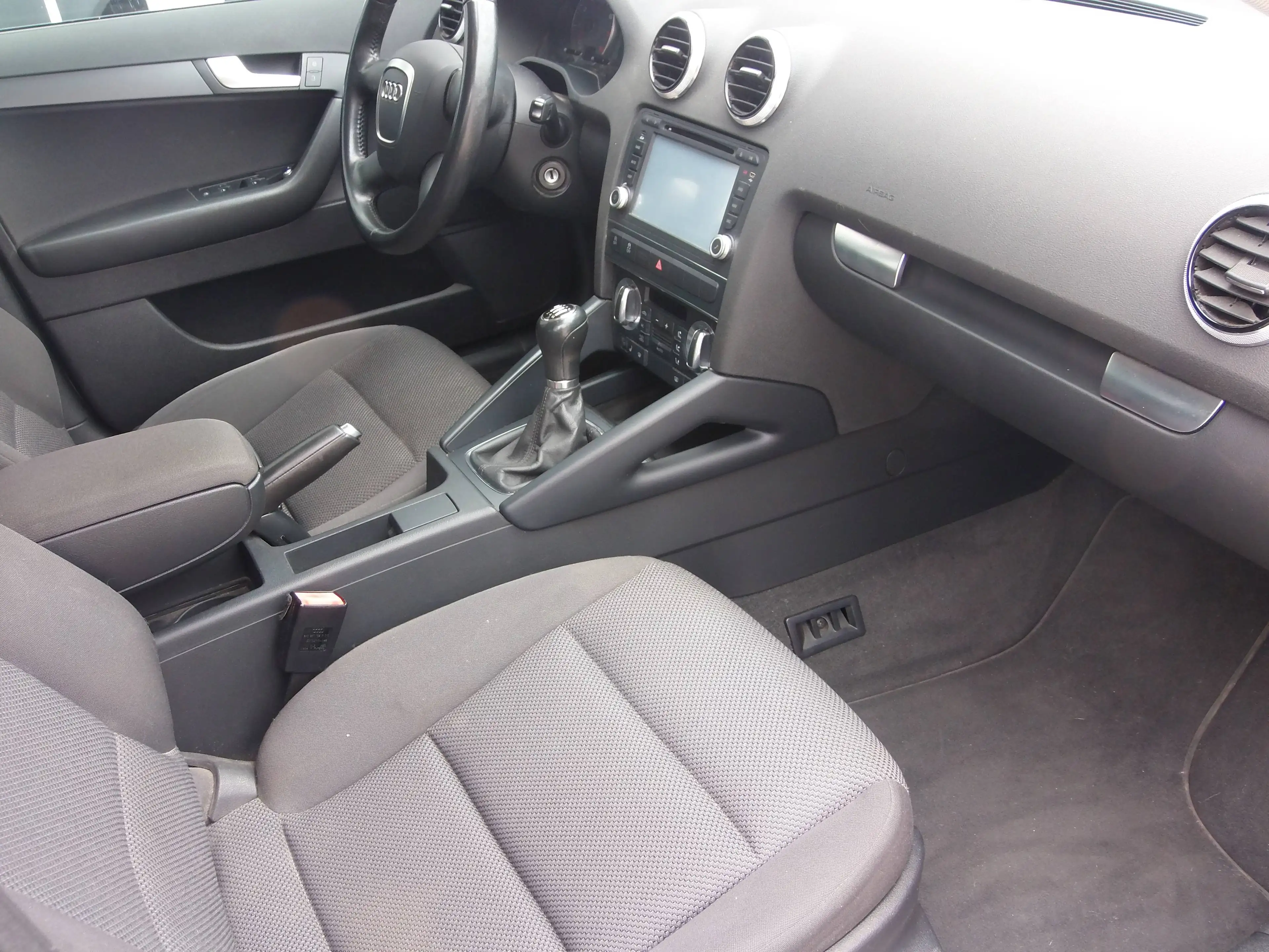 Audi A3 1.4 TFSI Attraction 82 000 KM — photo 9