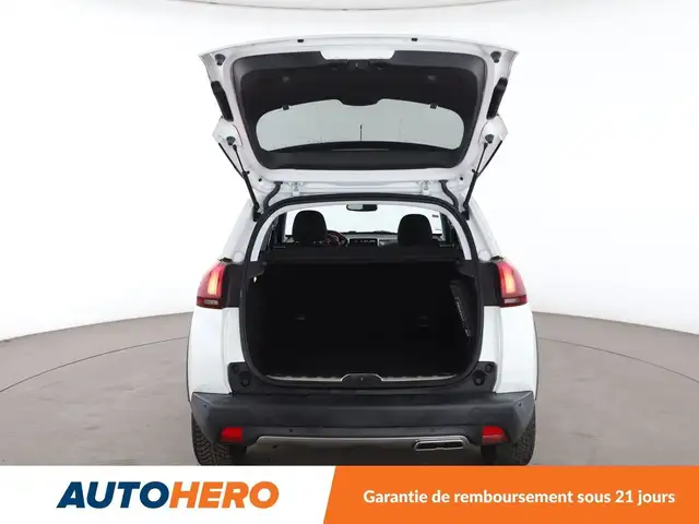 Peugeot 2008 view 16