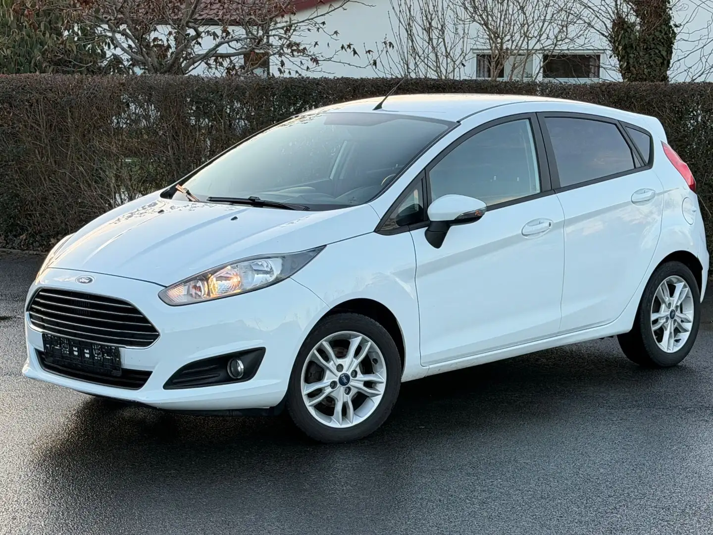 Ford Fiesta Sync Edition Weiß - 2