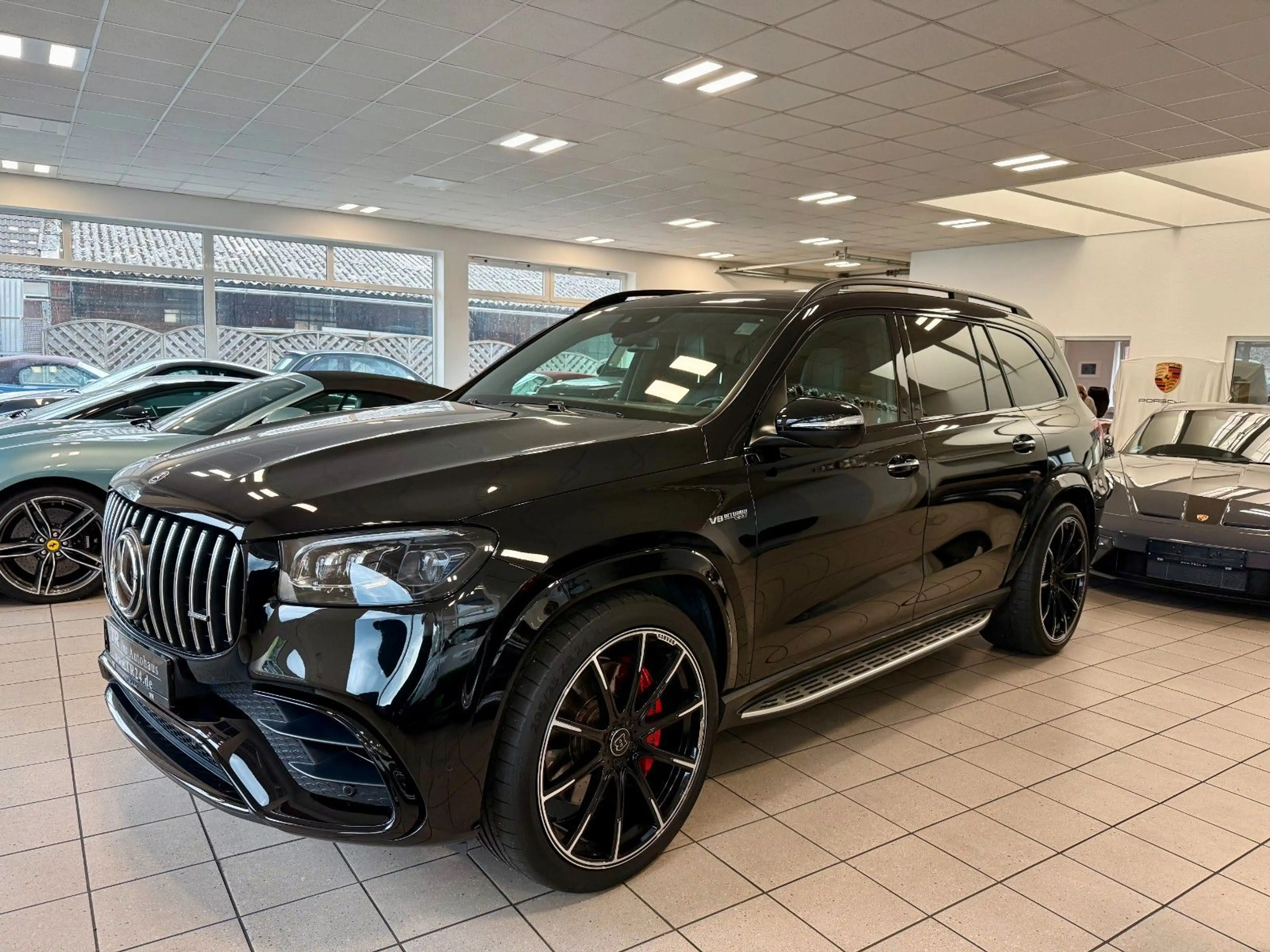 Mercedes-Benz GLS 63 AMG AMG Premium/ACTIVE RIDE/AHK/7Sitzer — photo 2