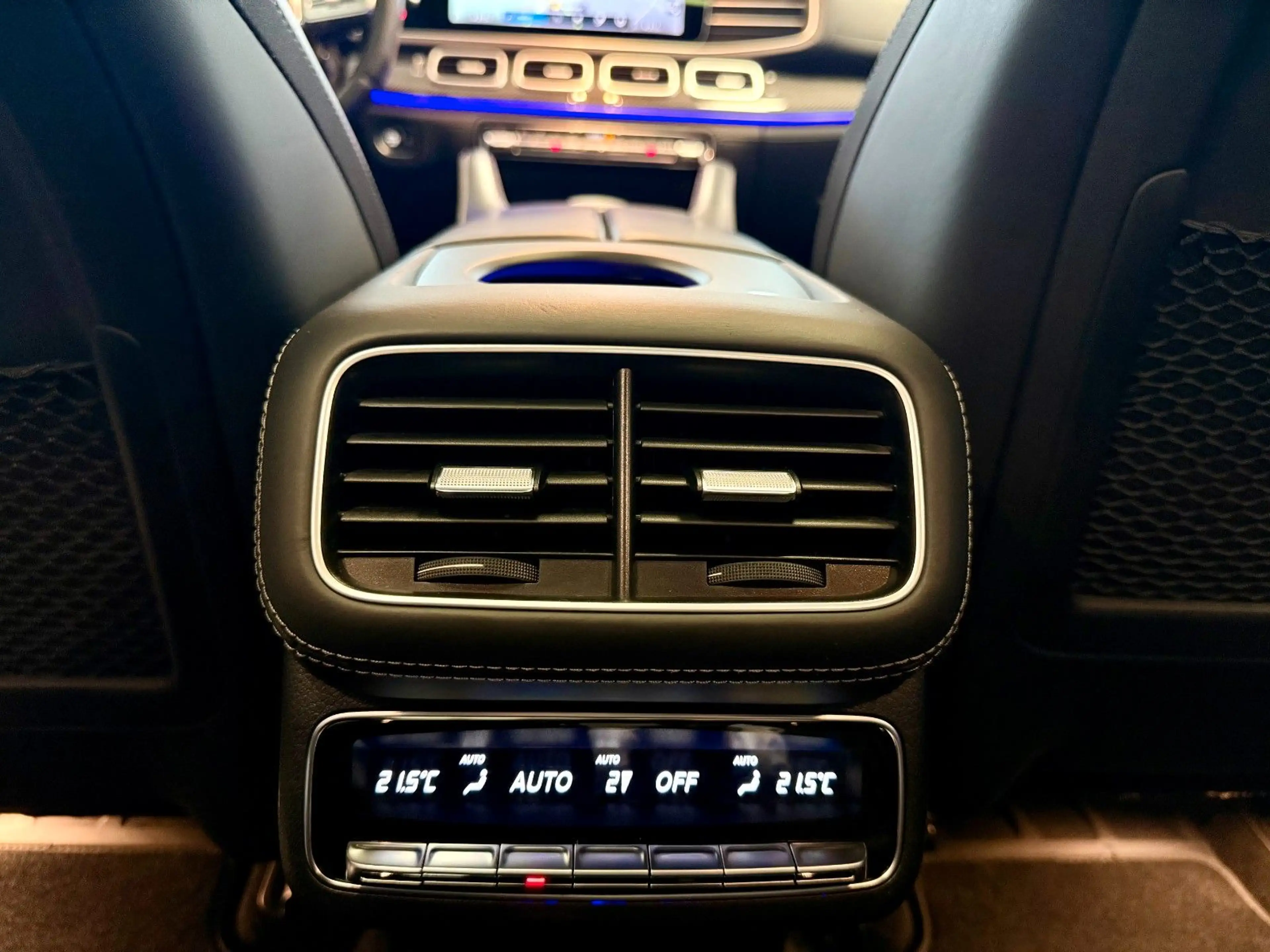 Mercedes-Benz GLS 63 AMG AMG Premium/ACTIVE RIDE/AHK/7Sitzer — photo 12