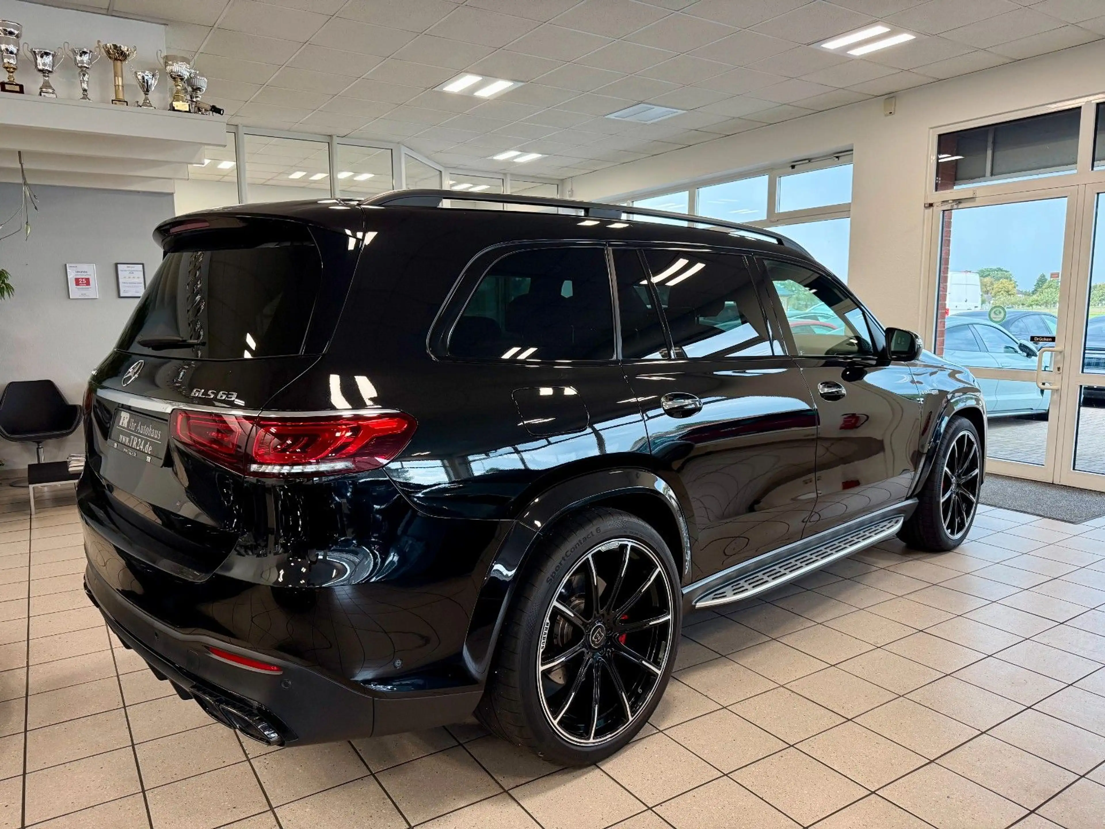 Mercedes-Benz GLS 63 AMG AMG Premium/ACTIVE RIDE/AHK/7Sitzer — photo 5