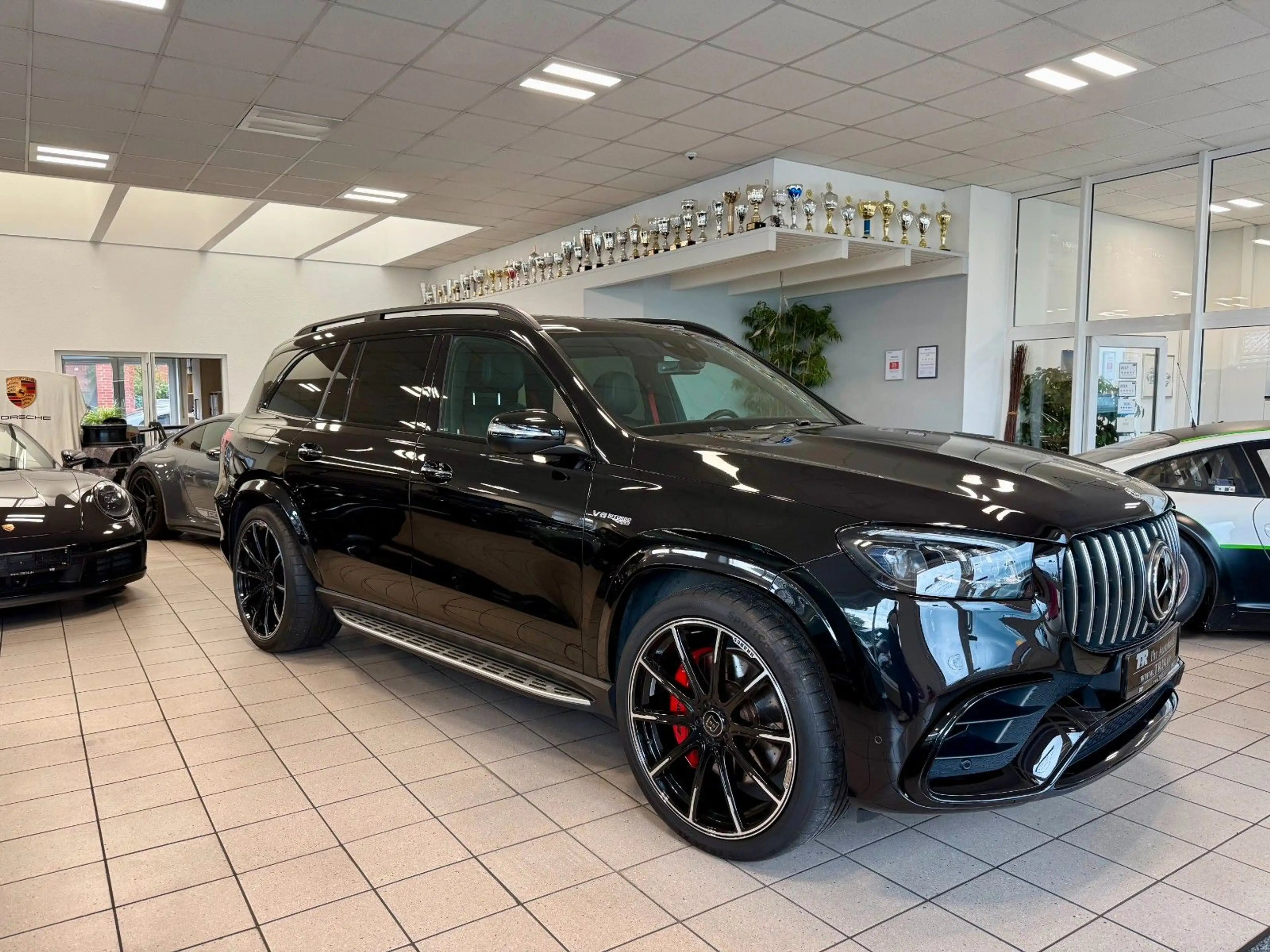 Mercedes-Benz GLS 63 AMG AMG Premium/ACTIVE RIDE/AHK/7Sitzer
