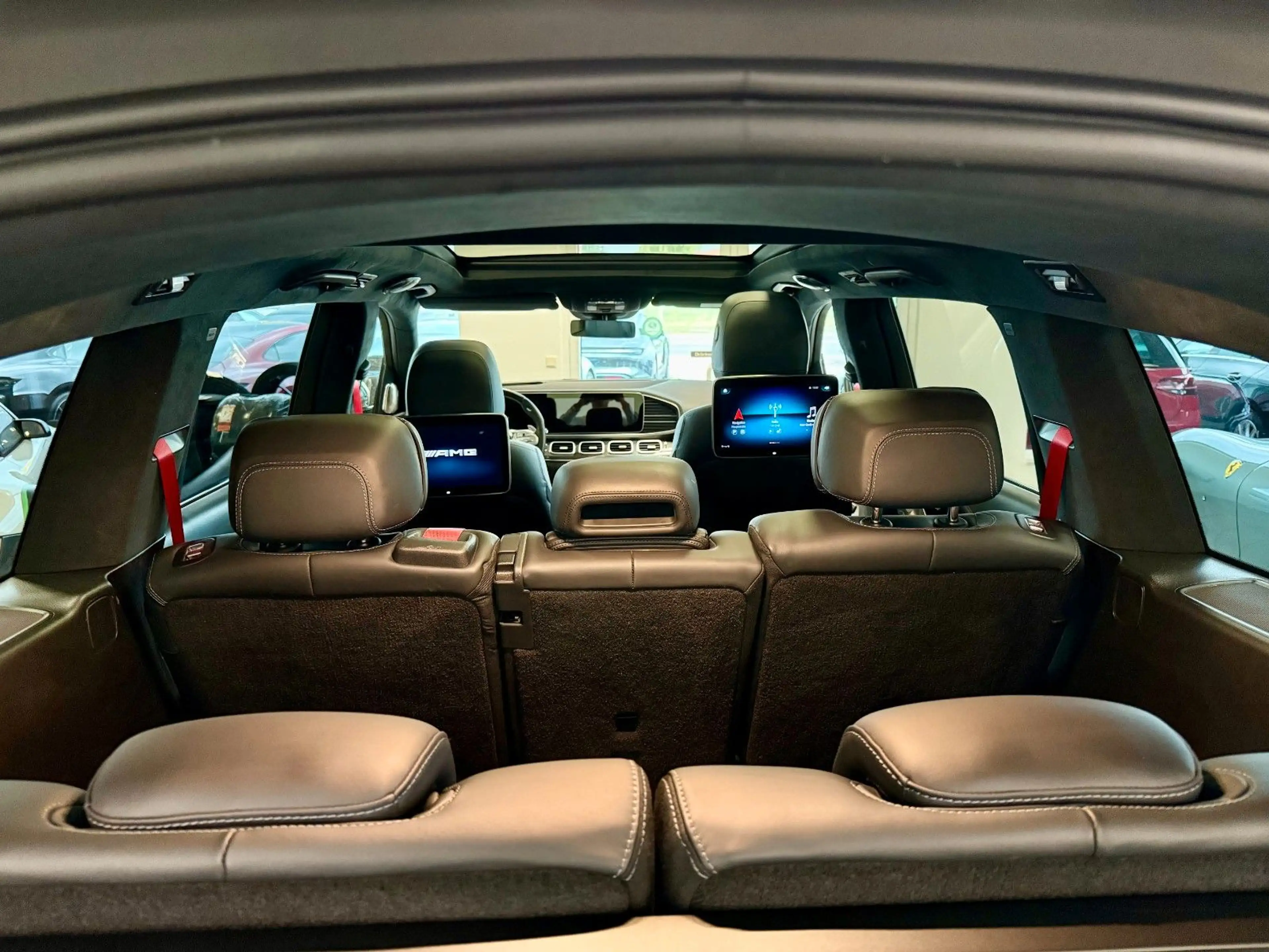 Mercedes-Benz GLS 63 AMG AMG Premium/ACTIVE RIDE/AHK/7Sitzer — photo 13