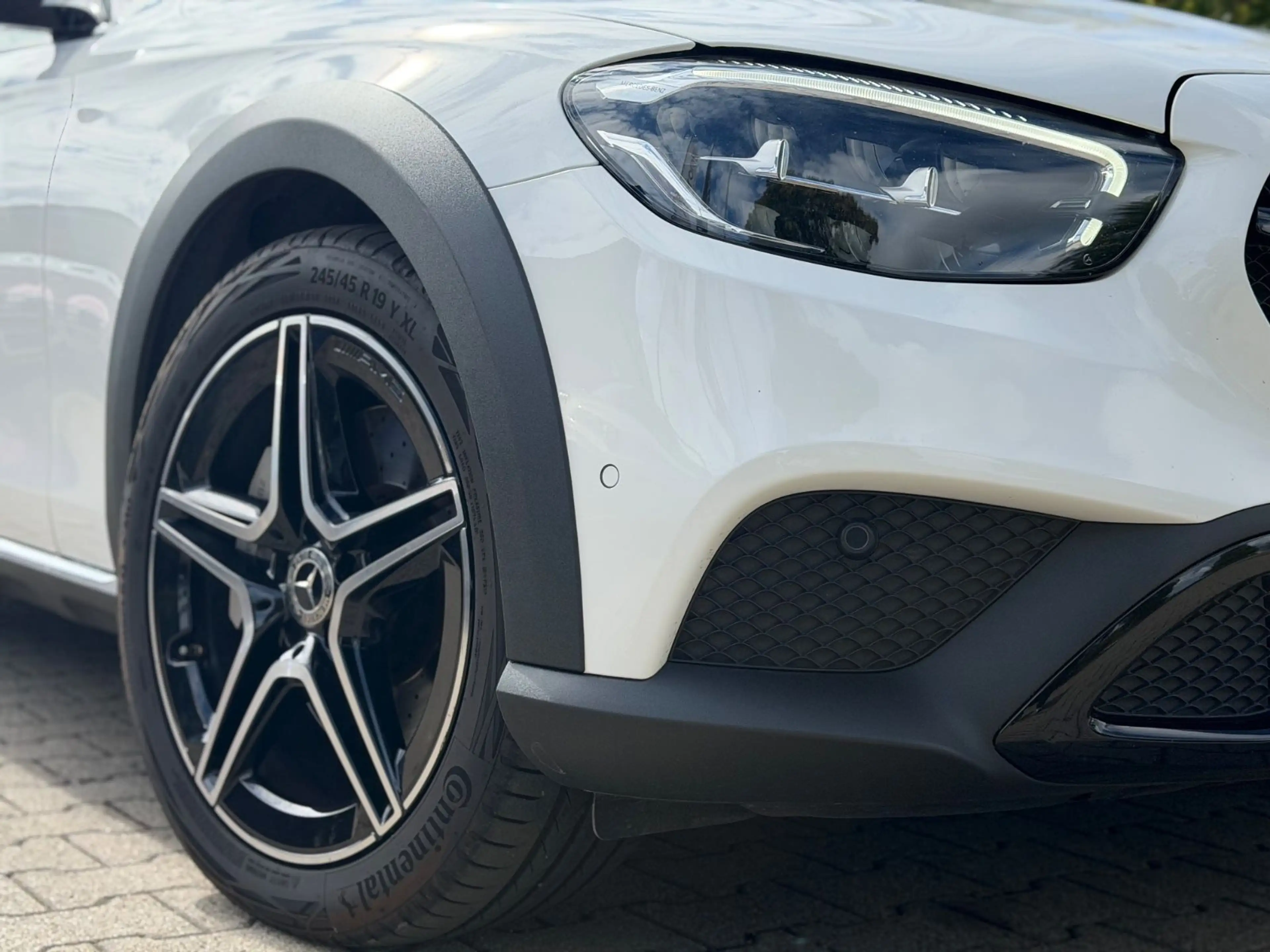Mercedes-Benz E 400 D E T /All-Terrain /4M/360/SHZ/NAVIAHK — photo 3