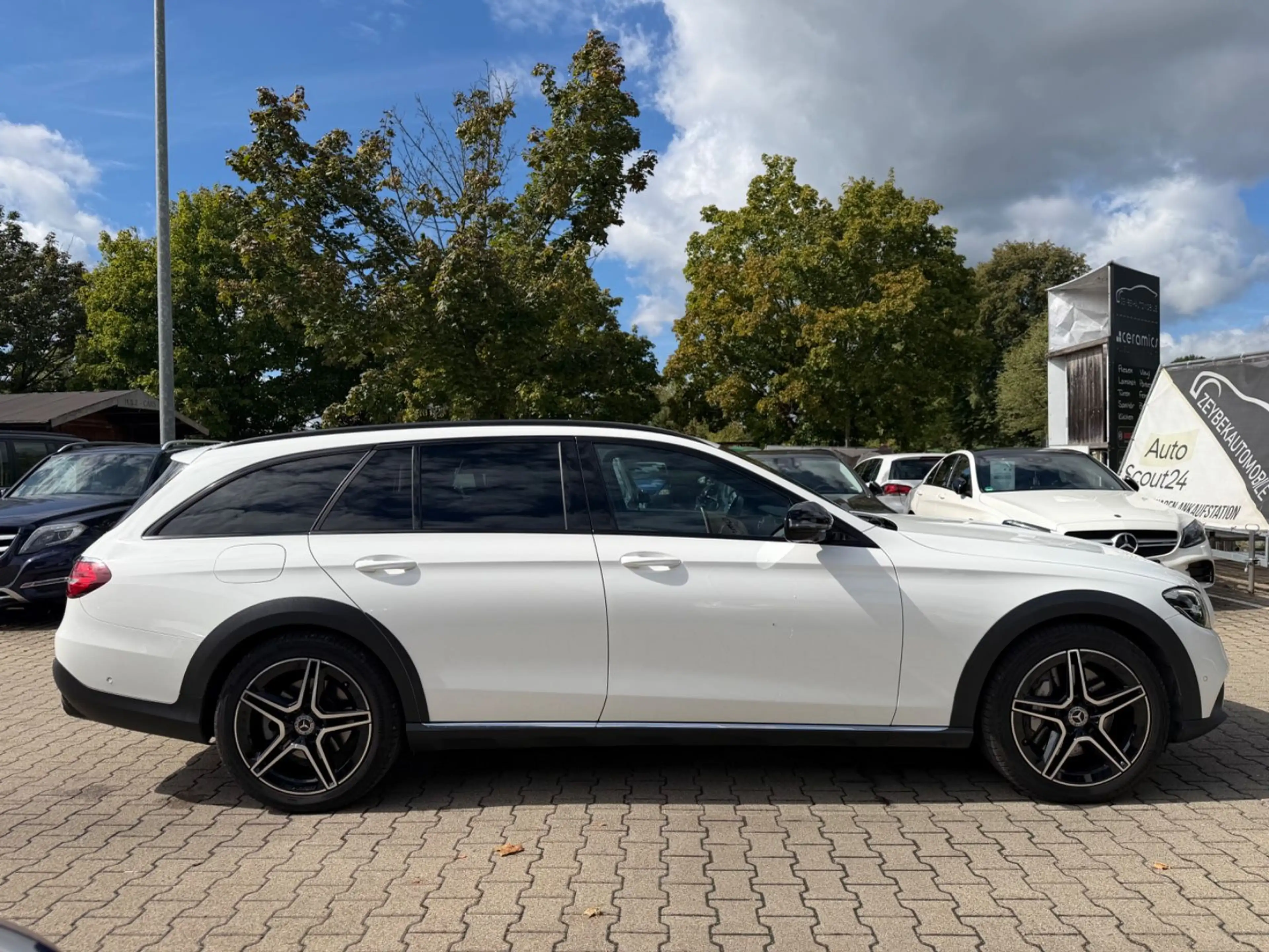 Mercedes-Benz E 400 D E T /All-Terrain /4M/360/SHZ/NAVIAHK — photo 9