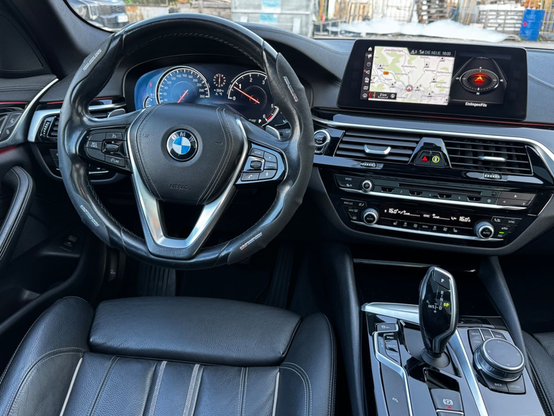 BMW 530 Touring xDrive Sport Line/Panorama/Haed-up — photo 7