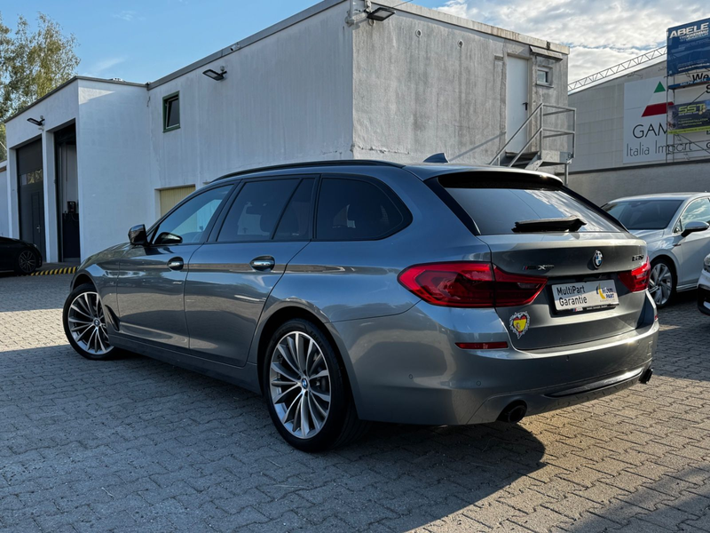 BMW 530 Touring xDrive Sport Line/Panorama/Haed-up — photo 12
