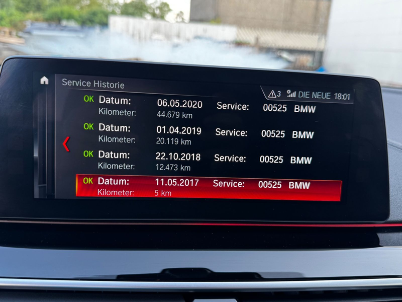 BMW 530 Touring xDrive Sport Line/Panorama/Haed-up — photo 13
