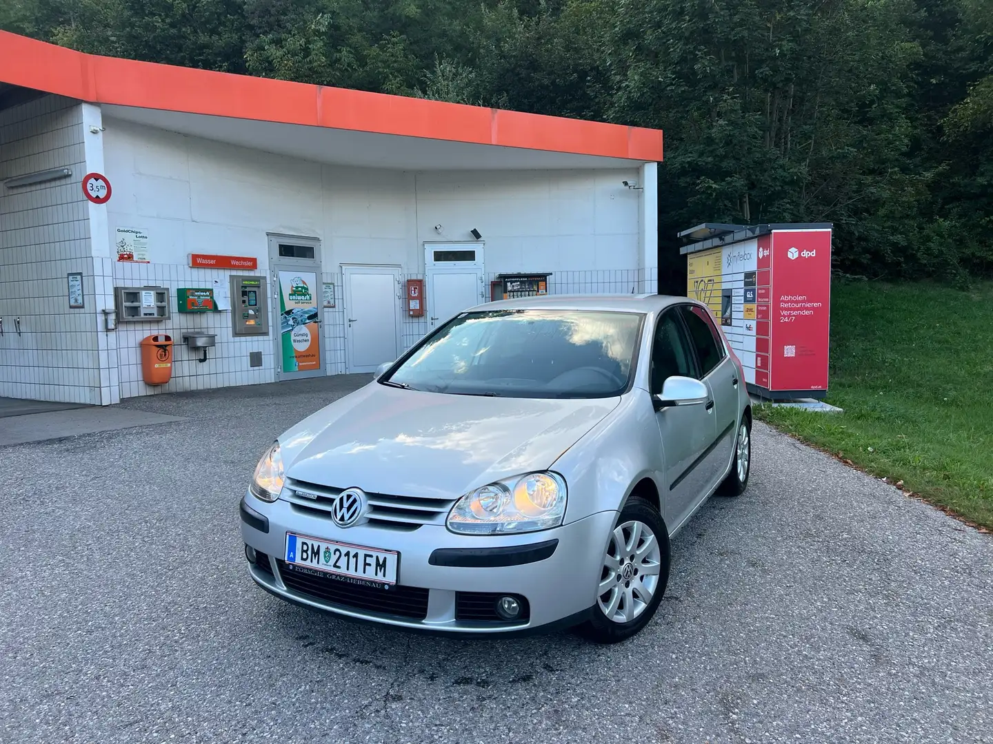 Volkswagen Golf Comfortline BlueMotion 1,9 TDI DPF - 1