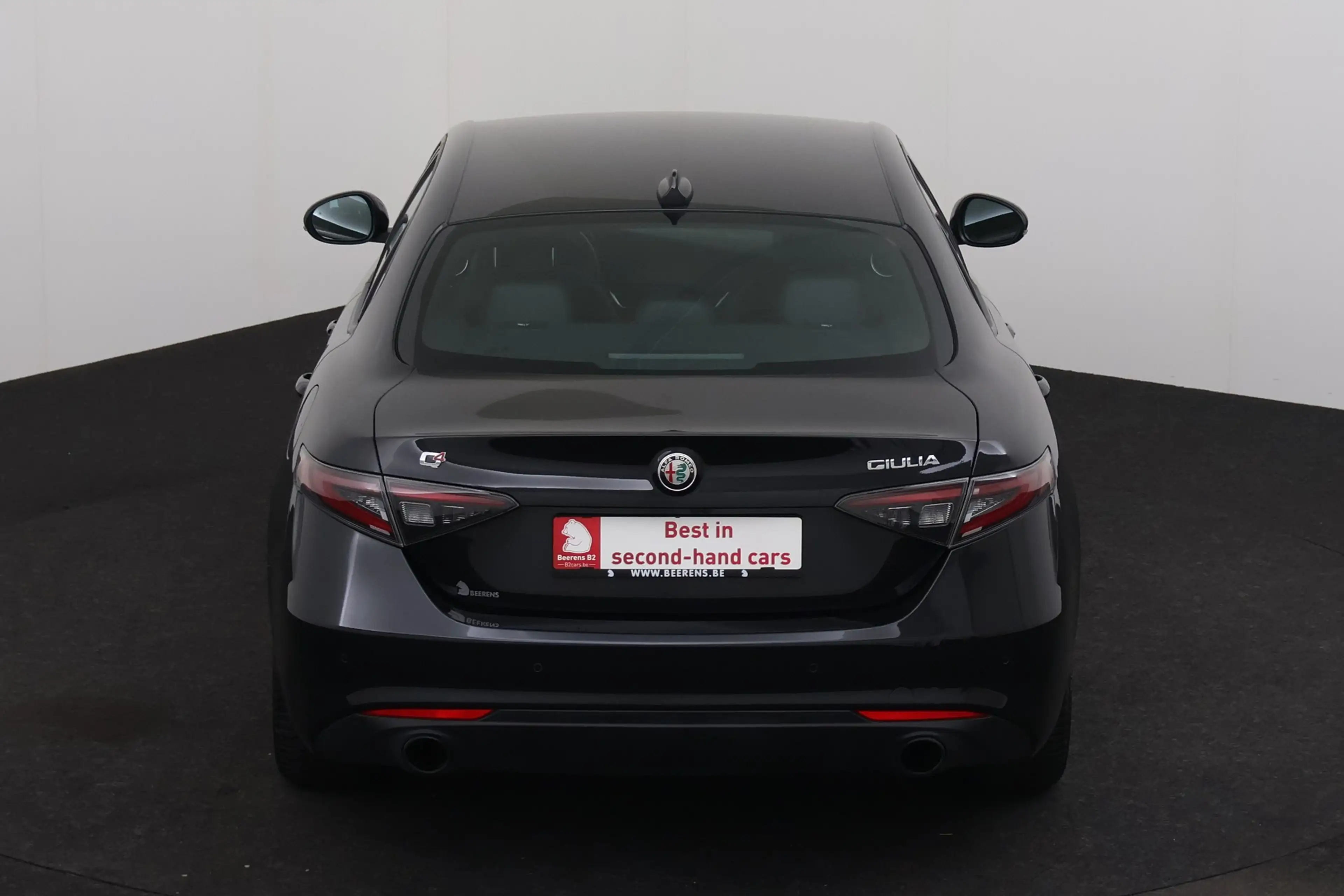 Alfa Romeo Giulia 2.0 T8 Q4 SPORT + A/T + GPS + LEDER + CAMERA + PDC — photo 7