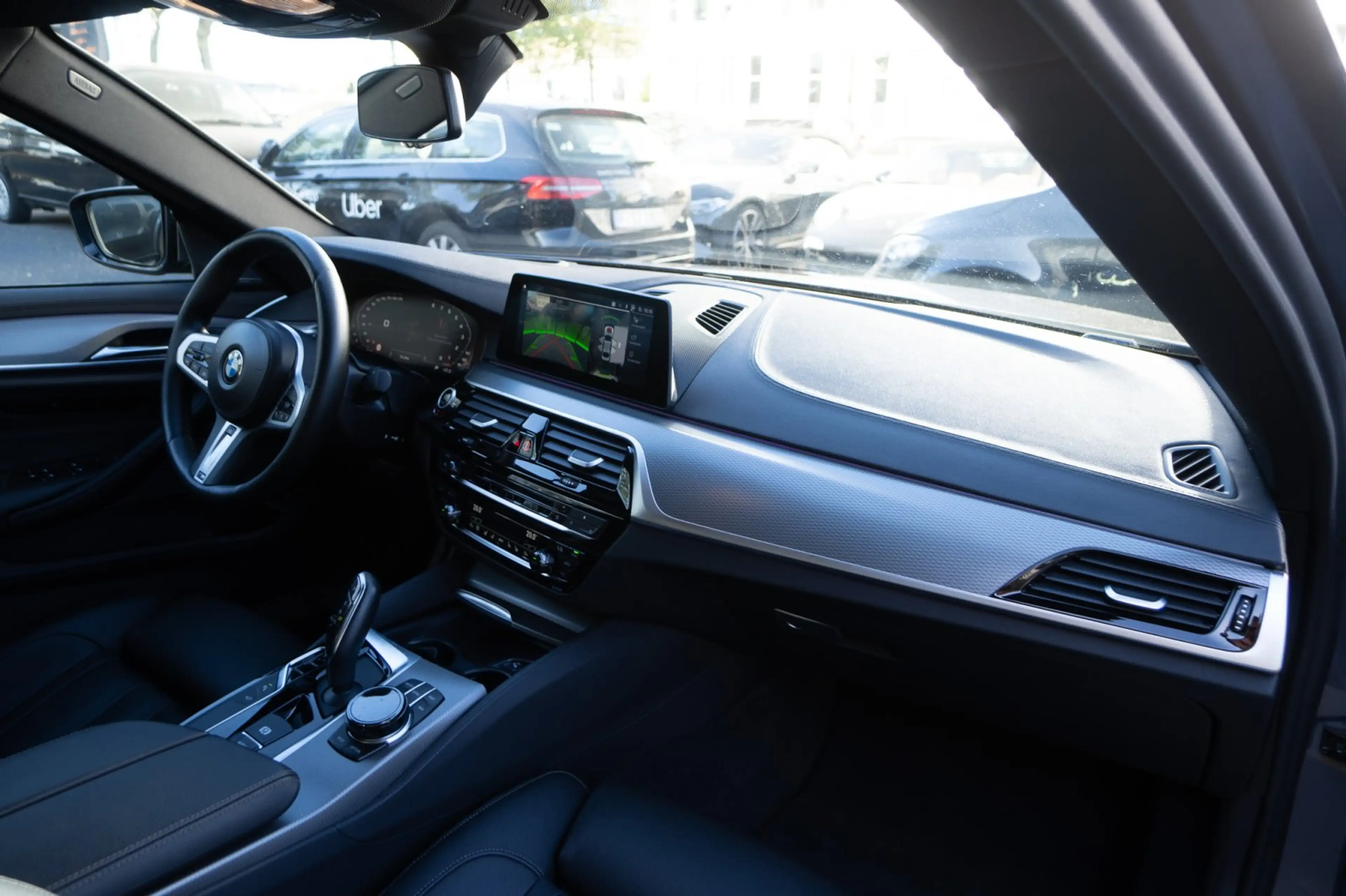 BMW M550 i xDrive *CHAMPAGNER QUARZ* — photo 15