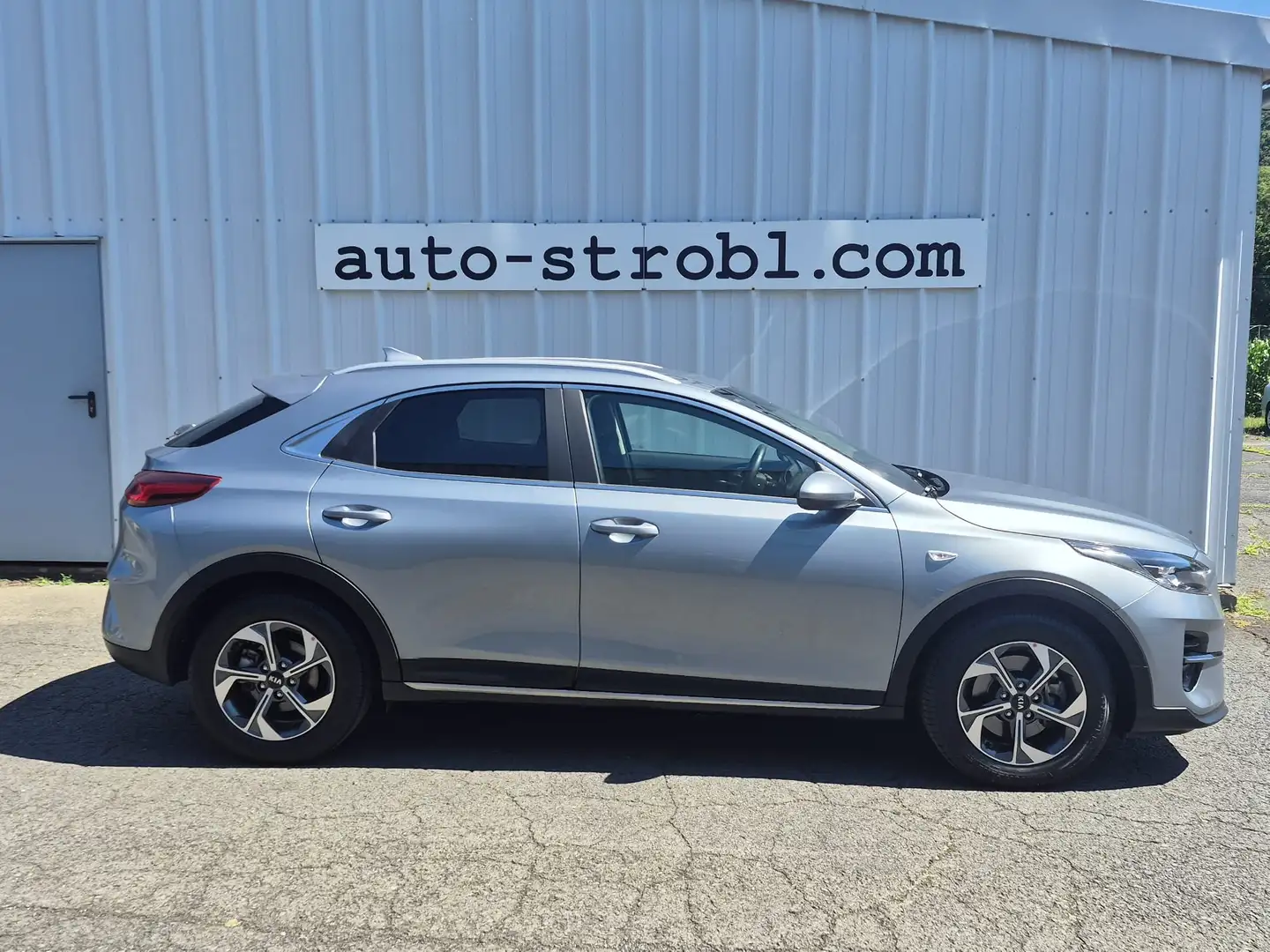 Kia XCeed 1,4 TGDI GPF Silber *Automatik* Silber - 2