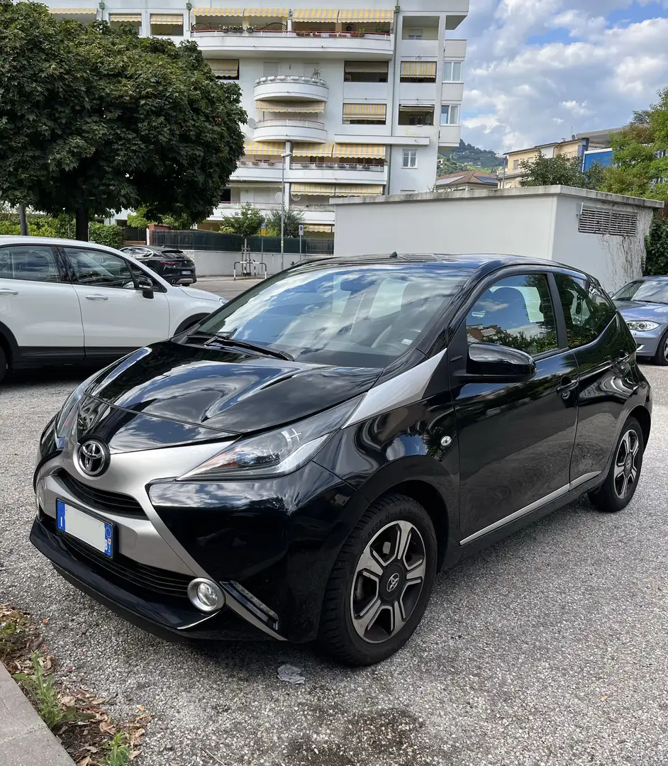 Toyota Aygo 5p 1.0 x-clusiv Nero - 2