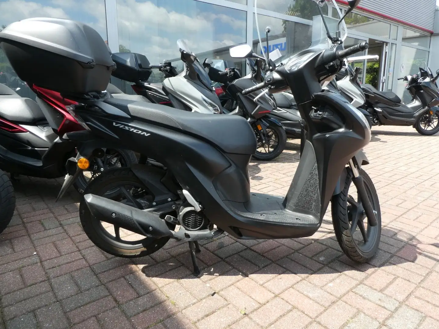Honda Vision 110 Noir - 1