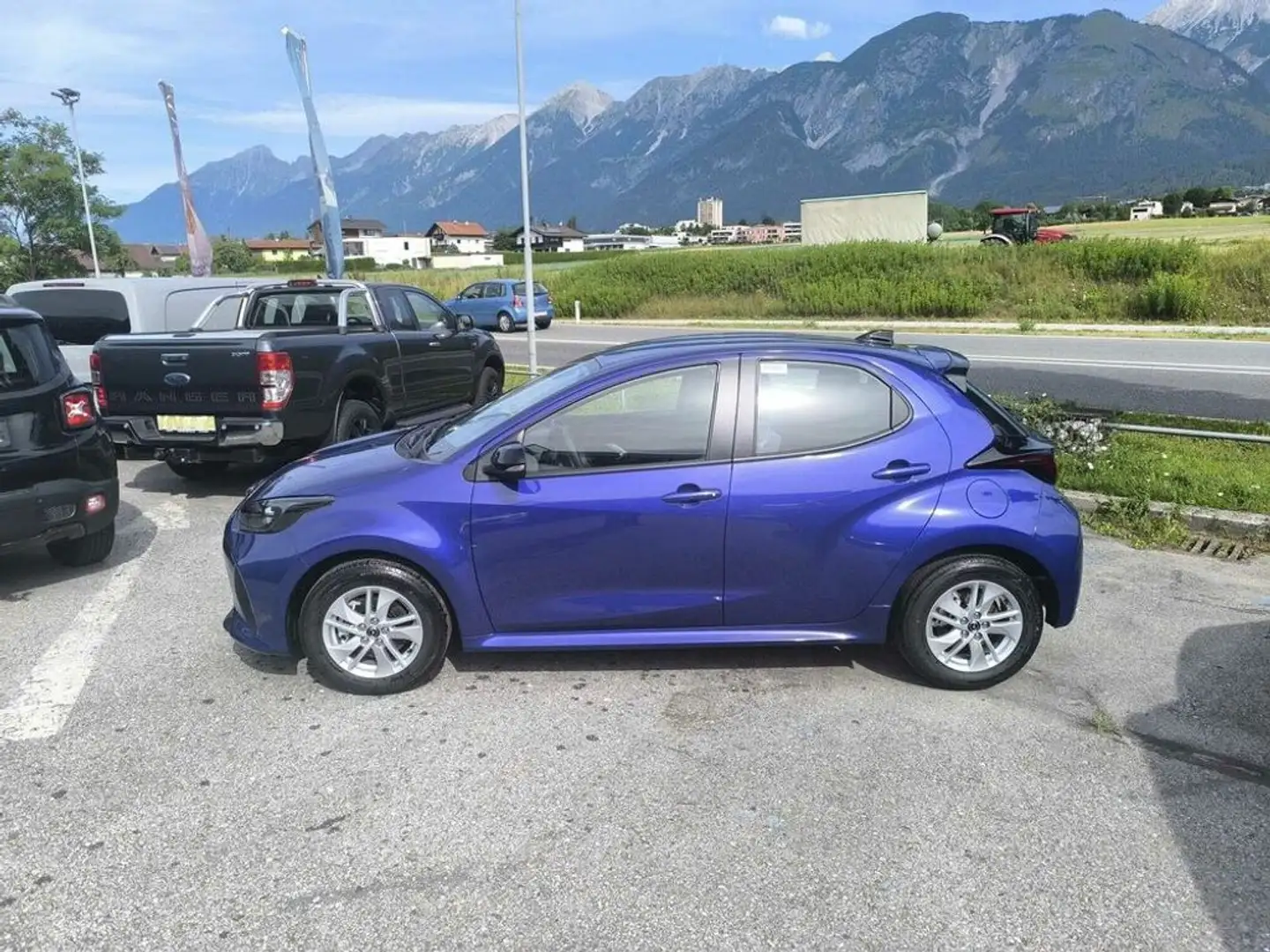 Mazda 2 Hybrid RWD Center-Line AT Blau - 2