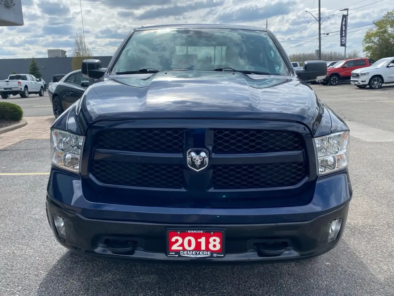 RAM 1500 снимка RAM 1500