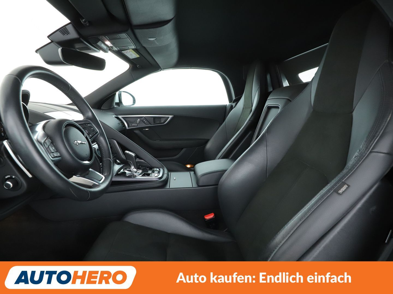 Jaguar F-Type 2.0 — photo 10