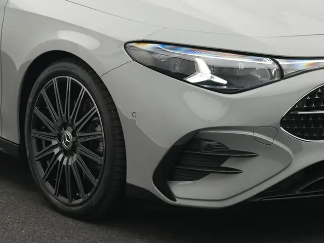 Mercedes-Benz Cla view 9