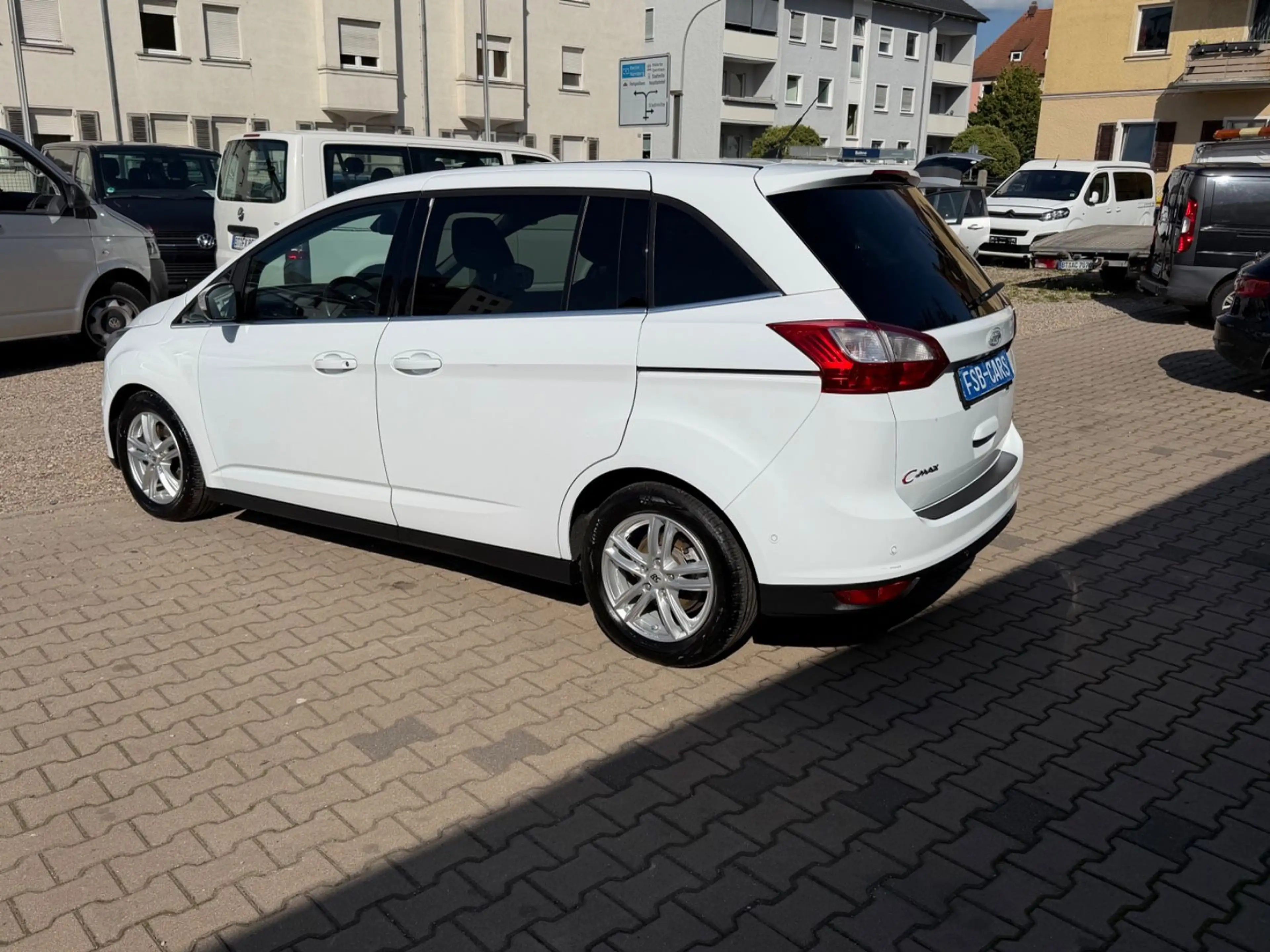 Ford Grand C-Max Grand C-MAX Titanium — photo 8