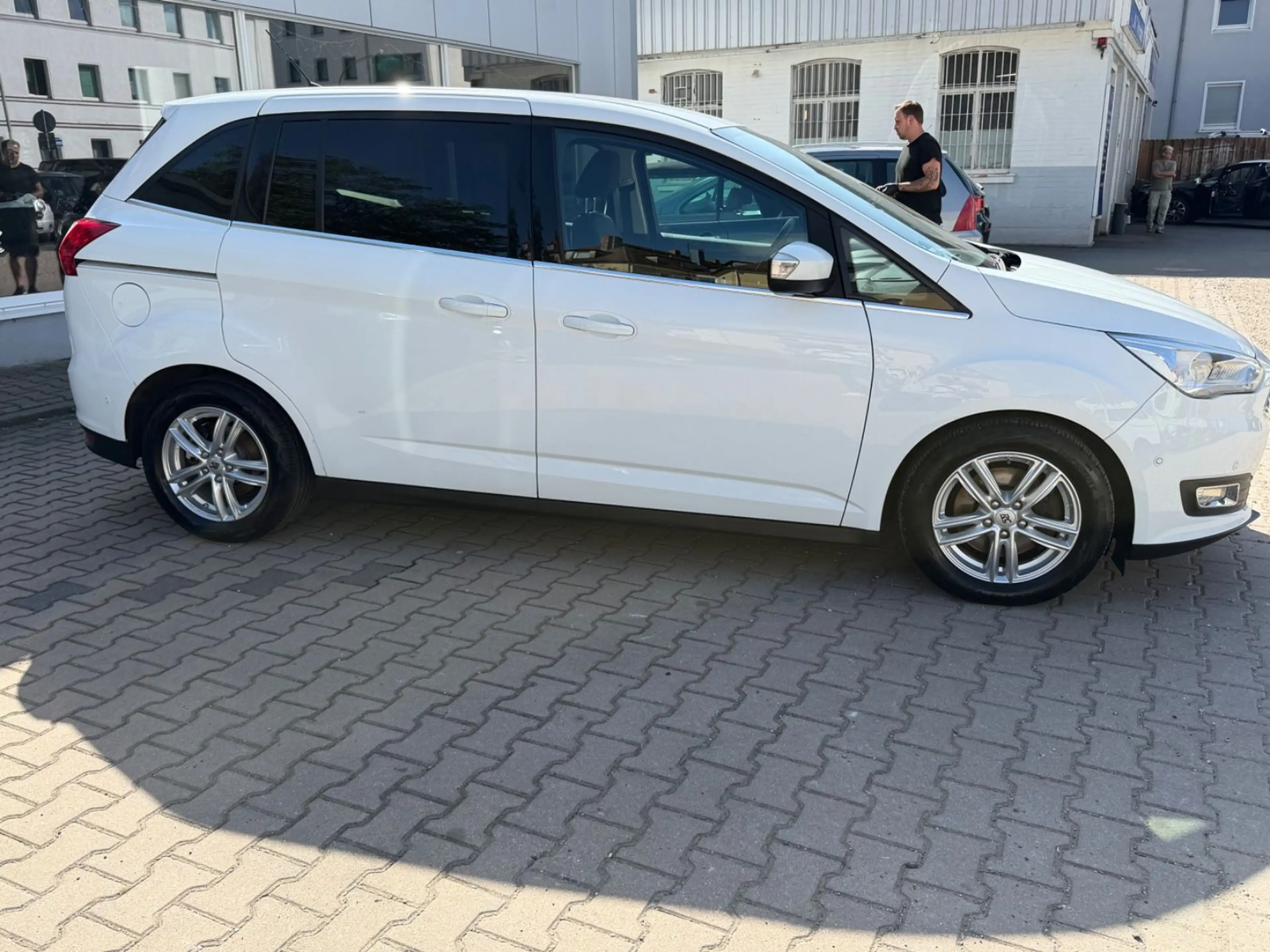 Ford Grand C-Max Grand C-MAX Titanium — photo 7