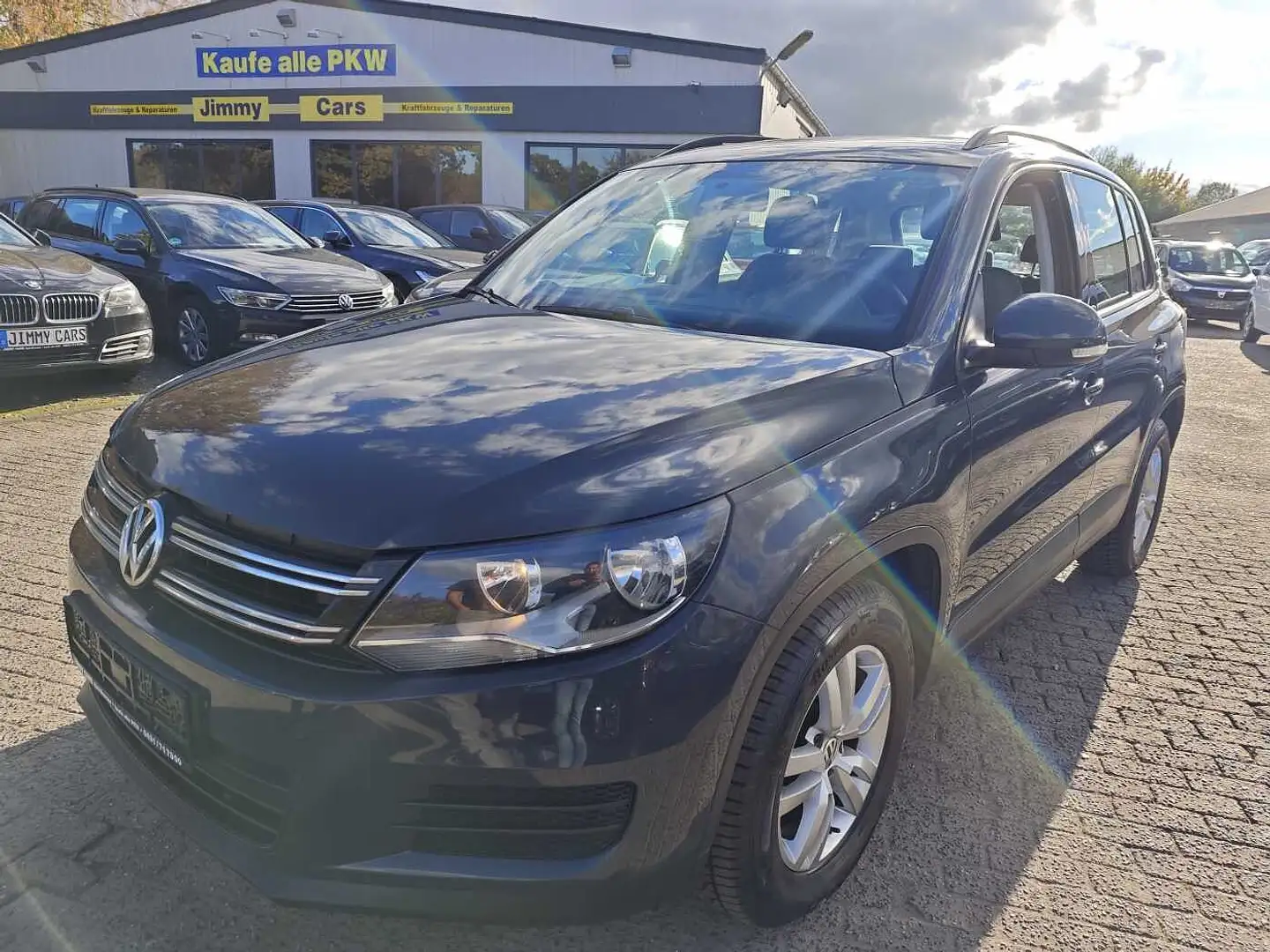 Volkswagen Tiguan 1.4 TSI BlueMotion Technology Trend & Fun Grau - 1
